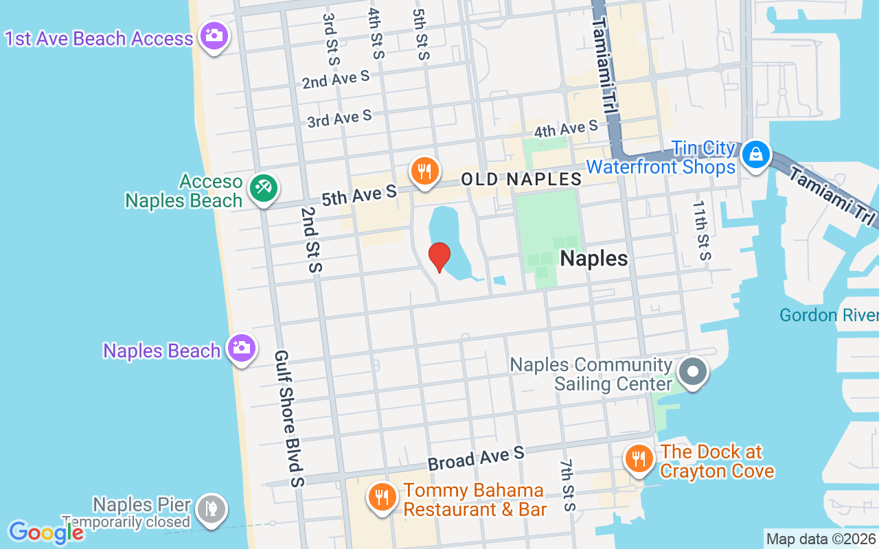 725 Lake Dr W, Naples, FL 34102