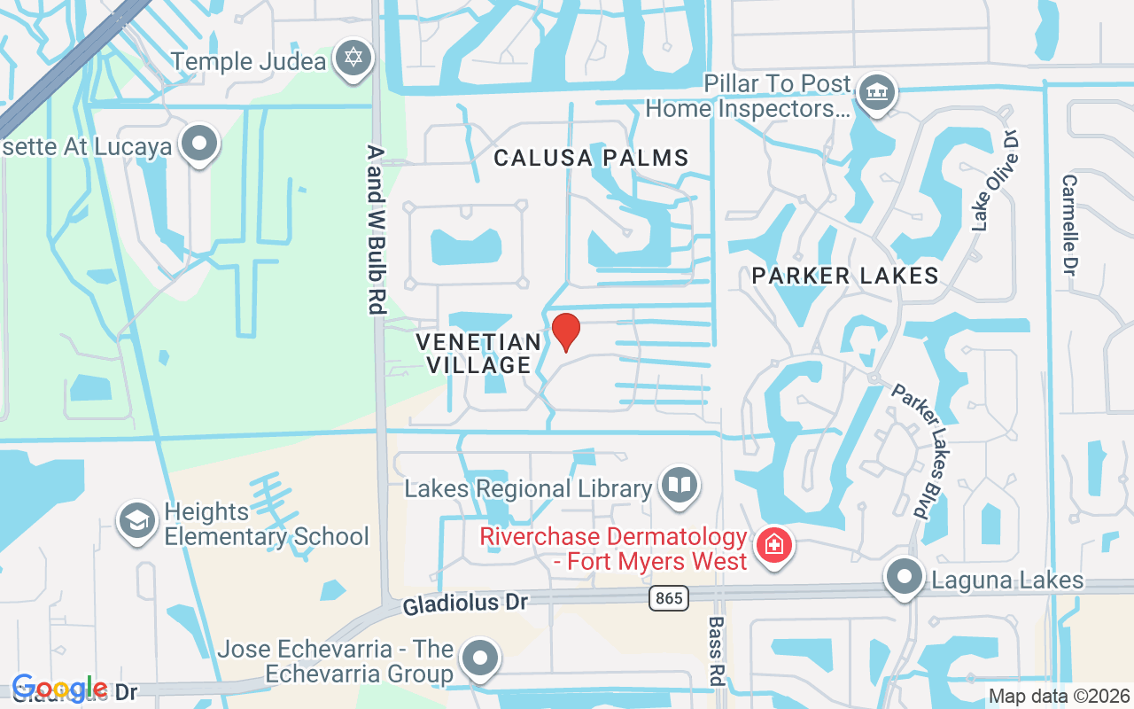 9710 Las Casas Dr, Fort Myers, FL 33919